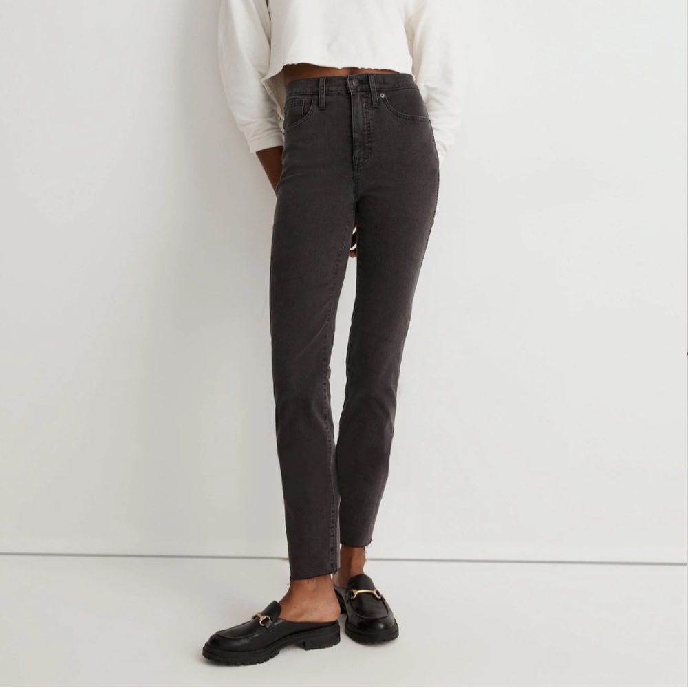 Madewell Stovepipe Jeans in Banberry Wash: Raw-Hem Edition size 27